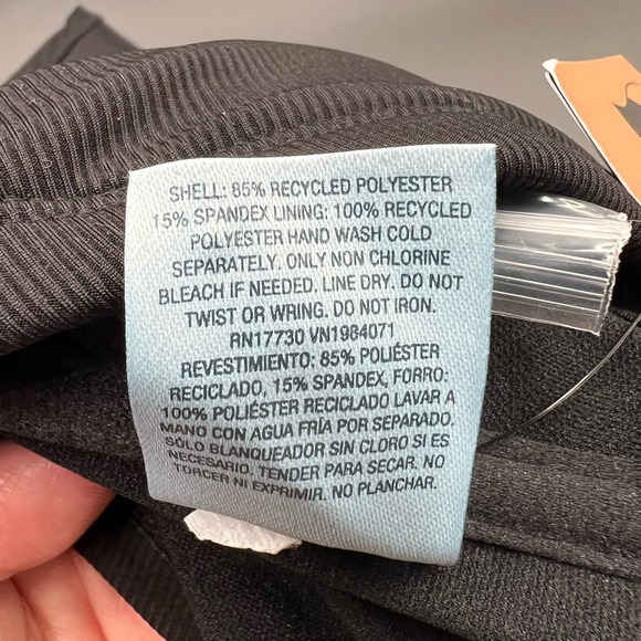 Shade and shore black ribbed one piece swimsuit with removable straps. Size M. - Picture 7 of 9